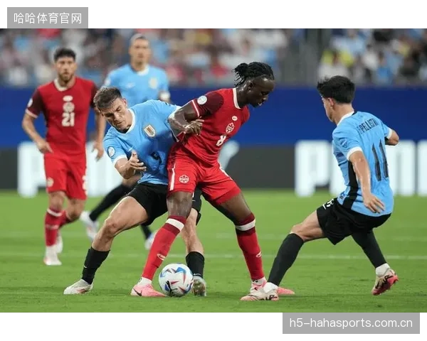 乌拉圭锋线冲击力十足，摩洛哥防守反击战术面临对攻风险。
